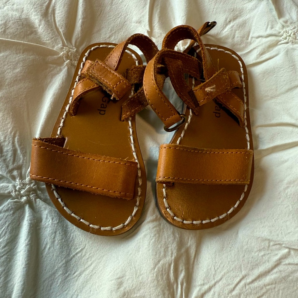 Gap tan sandals
